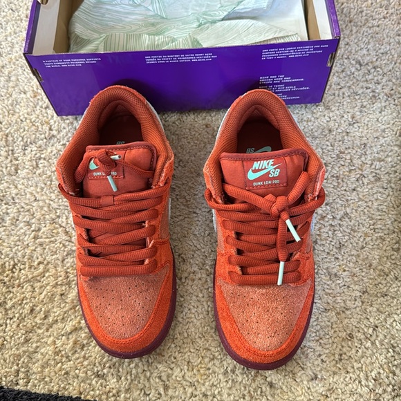 Nike SB - Picture 2 of 2